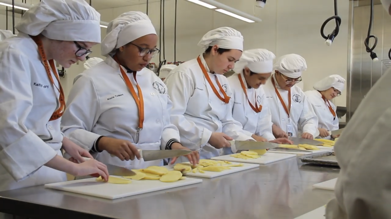VIDEO: Culinary students serve French cuisine