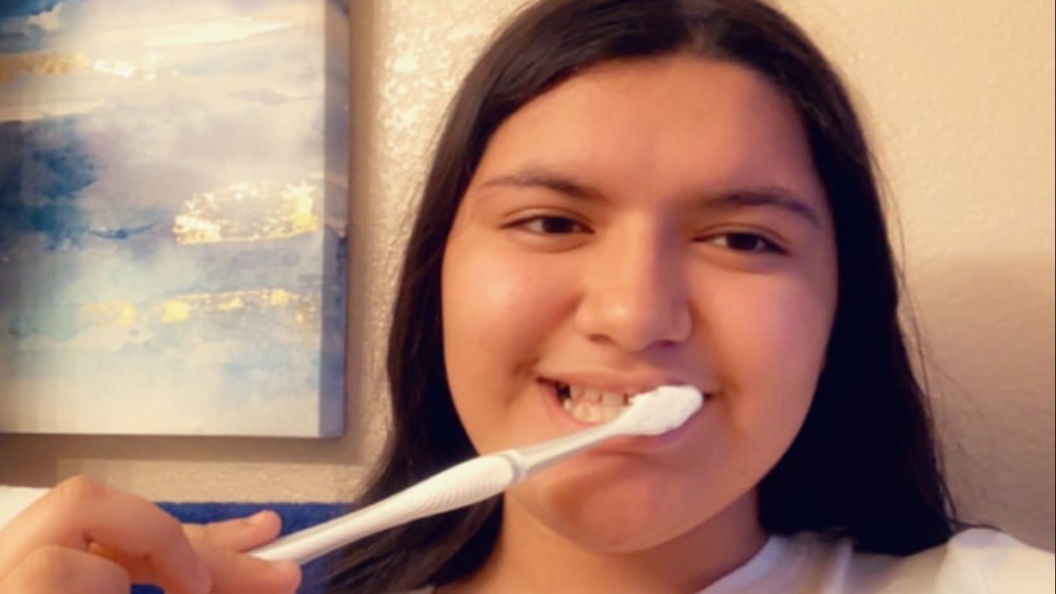 Students+enrolled+in+the+Dental+Assisting+program+are+utilizing+their+learned+skills+at+home+by+brushing+their+own+teeth.+This+not+only+helps+them+practice%2C+but+also+ensures+that+they+are+hygienic.+%E2%80%9CThe+Dental+Assisting+program+has+helped+me+learn+more+about+dentistry+and+gets+me+closer+to+my+dreams.+Even+the+little+things+like+brushing+my+teeth+gives+me+practice%2C%E2%80%9D+Wendy+Ramirez%2C+a+sophomore%2C+said.+Photo+Credit%3A+Wendy+Ramirez