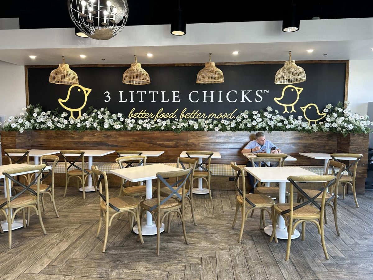 A new gluten free chicken-based restaurant opens in Southwest Las Vegas. Grade: B+

