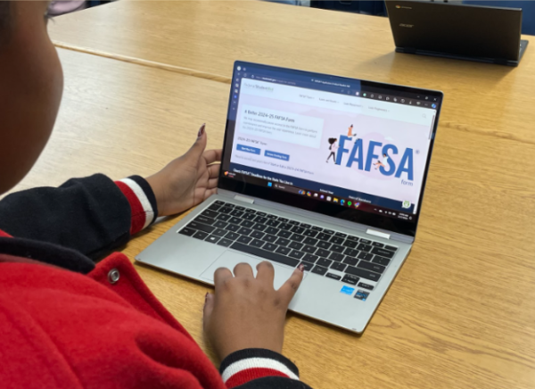 After postponing the form for three months, the FAFSA has now become available during periods of time as they monitor site performance. Changes have been made to allow its users to seamlessly apply financial aid for higher education. “I’ve known about FAFSA since last year because my sister was applying to college,” senior Shantell Hunt said. “Honestly, I thought the application was weird because your parents had to set up their own account. When my sister did hers last year, she had to ask my dad a lot of questions about his finances but this year there weren’t too many questions about it.”