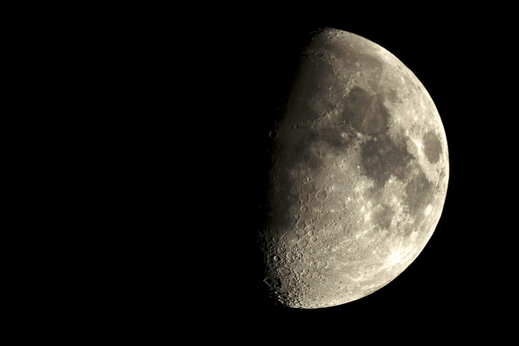 The Moon tonight by JanetR3 is licensed under CC BY 2.0. To view a copy of this license, visit https://creativecommons.org/licenses/by/2.0/?ref=openverse.