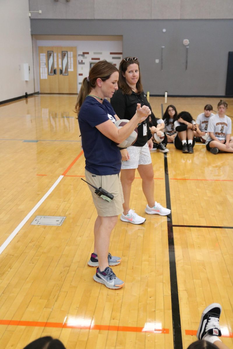 Students from the Physical Education course and Lifetime Fitness courses participate in various sports to stay active.