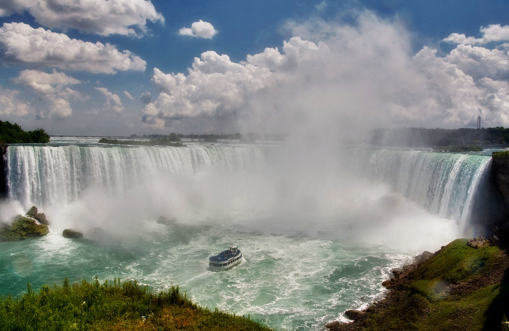 "Niagara Falls" by Artur Staszewski is licensed under CC BY-SA 2.0. To view a copy of this license, visit: https://creativecommons.org/licenses/by-sa/2.0/