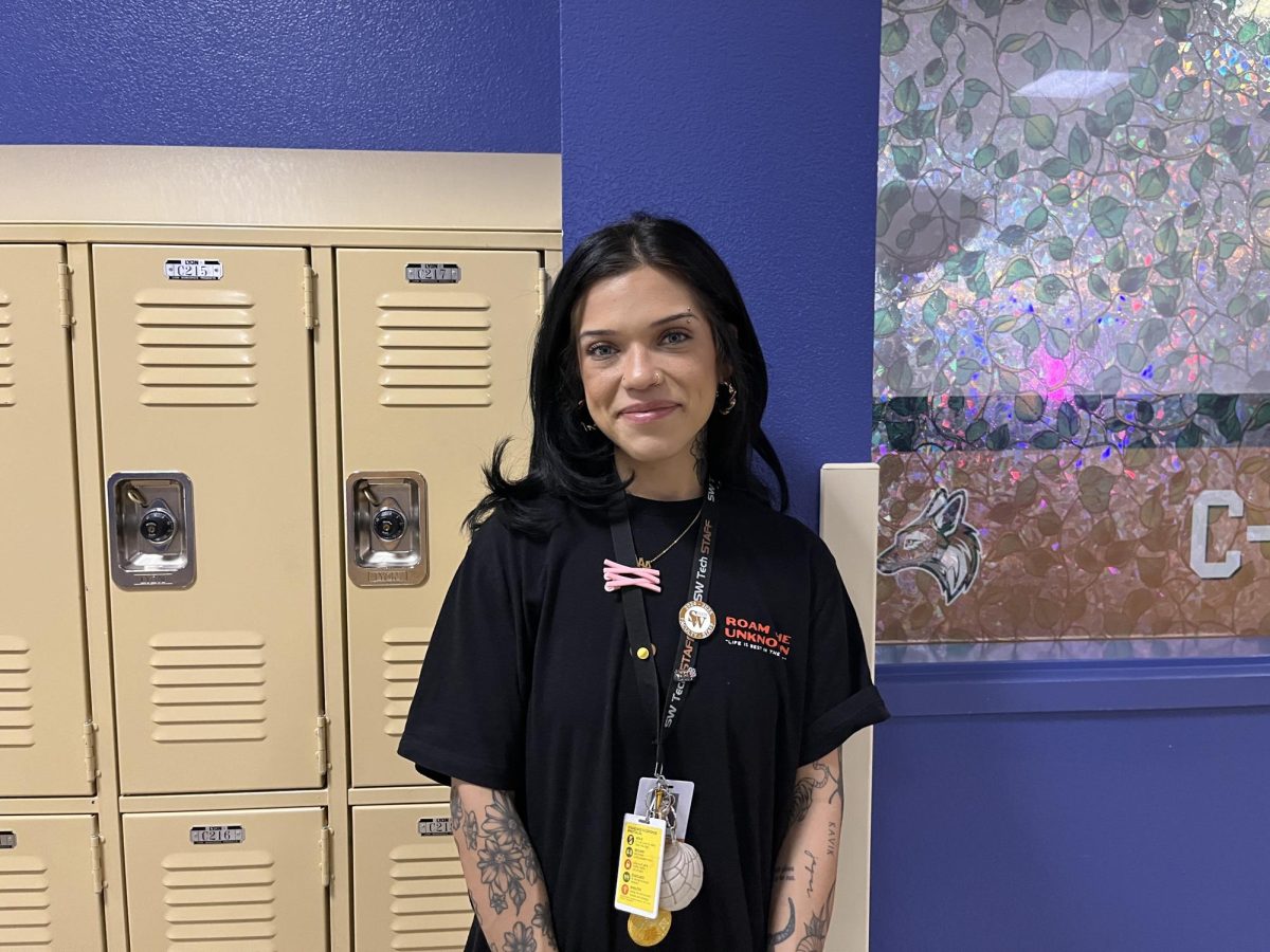 “I actually went to a pool party this weekend, so I was able to hang out, get some sun,” English teacher Maritza De La Fuente said. “My whole thing was just wanting to get outside and relax. I meditated, went for a walk, and did some grading at a coffee shop. A little basic, but I’m definitely recharged.”